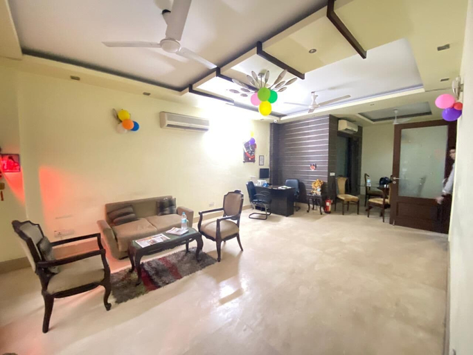 Others 5, Amar Villa One, Delhi