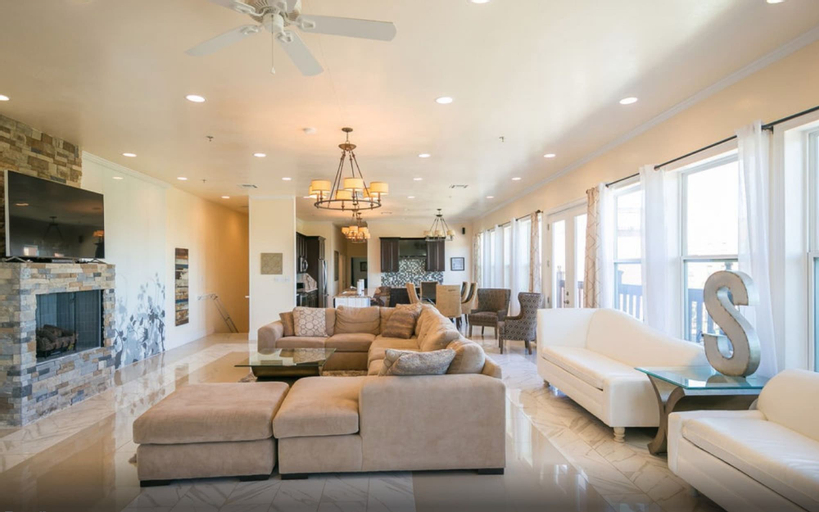 Stylish Condos Close to Art and Culture, Orleans