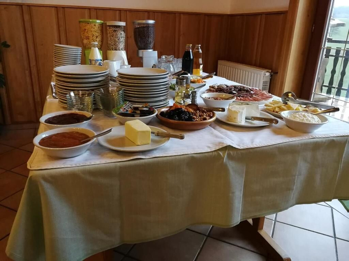 Food & Drinks 5, EkoTurizem Hudičevec, Postojna