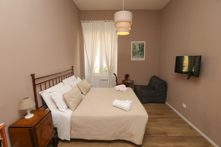 Bedroom 3, Vatican Garden Rooms, Rome