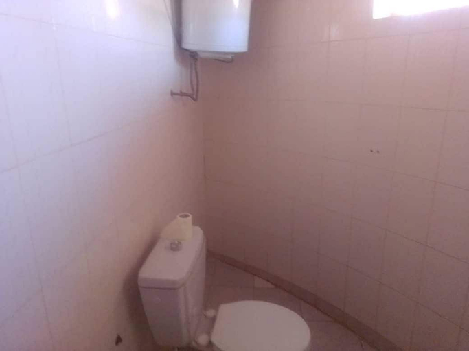Bathroom, Campement Villageois D'Elinkine, Oussouye