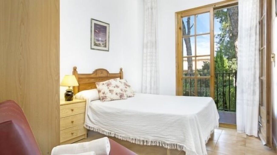 Bedroom 2, Villa Sese, Girona