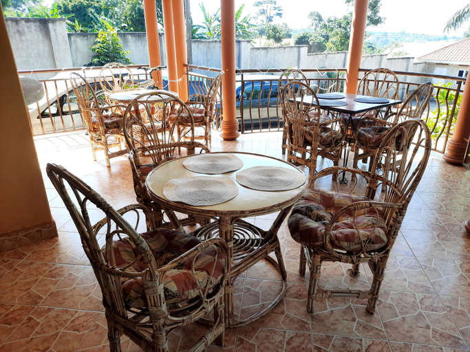 Food & Drinks 5, Airport Side Hotel Entebbe, Entebbe