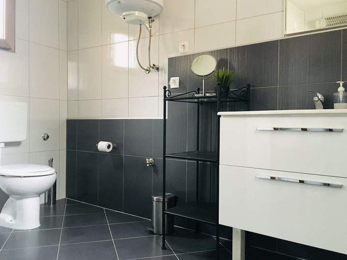 Bathroom, Apartment Silver, Vodnjan