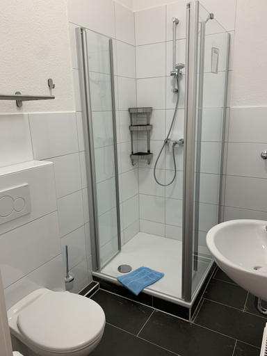Bathroom, Haus Kachelot, Aurich