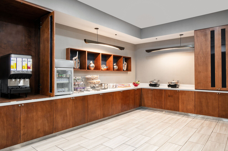Food & Drinks 5, Springhill Suites by Marriott Tulsa, Tulsa