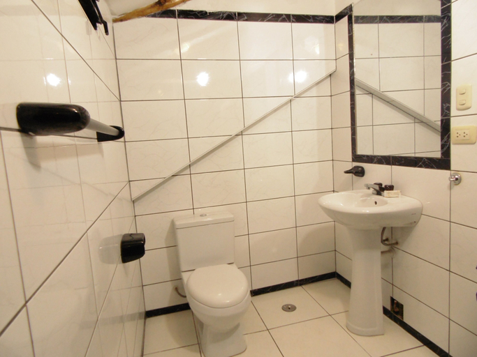 Bathroom 4, Hotel Montecristo Cusco, Cusco
