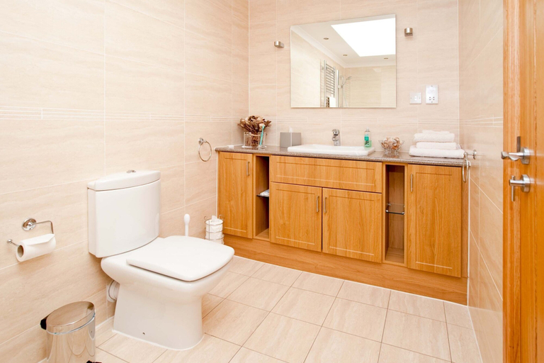 Bathroom 3, The Redgarth, Aberdeenshire