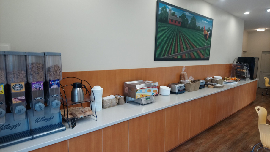 Food & Drinks 5, Econo Lodge Inn & Suites Kelowna, Central Okanagan