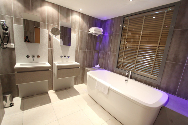 Bathroom 5, Hotel Dolce Vita, Corse-du-Sud