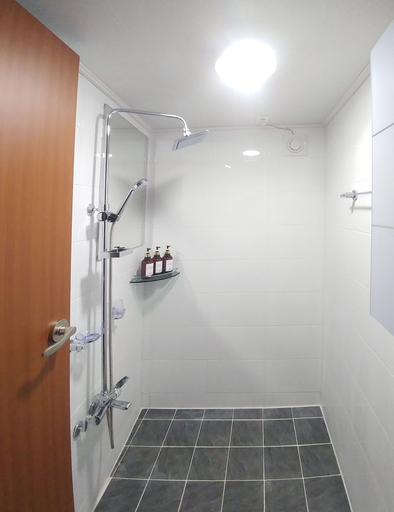 Bathroom 4, Dolma Guesthouse Hongdae, Mapo