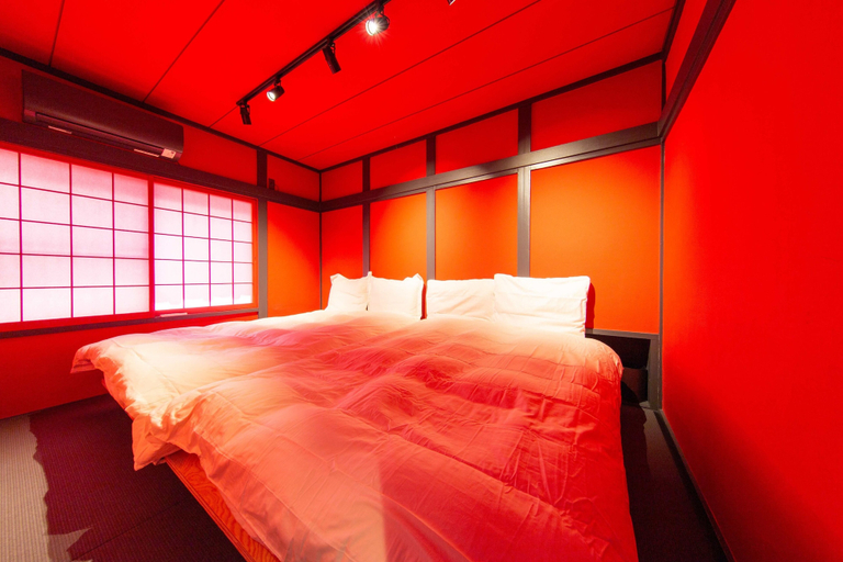 Bedroom 2, Yadoya Nishikujo Honjinso, Osaka