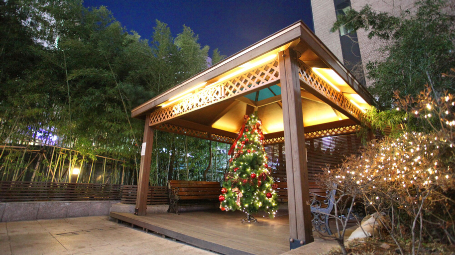 Exterior & Views 5, Hotel Skypark Myeongdong Ii, Jung