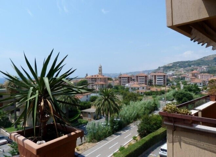 Others 5, Casa Ginatta, Imperia
