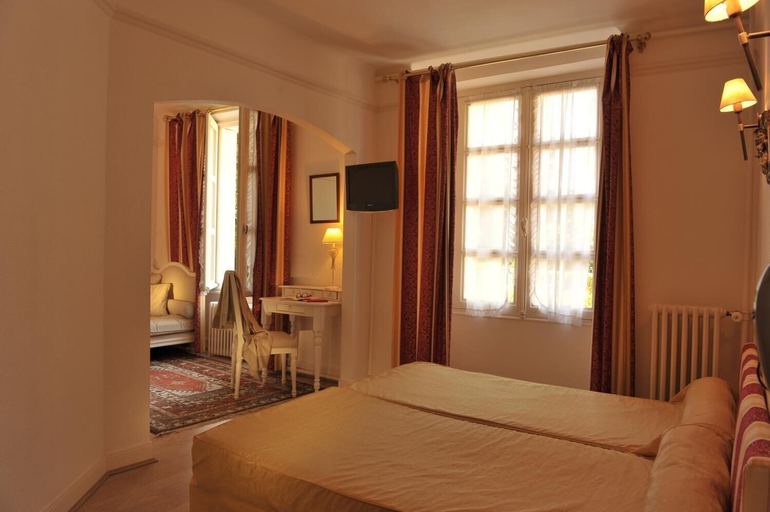 Bedroom 4, Logis Hotel Hermitage, Indre