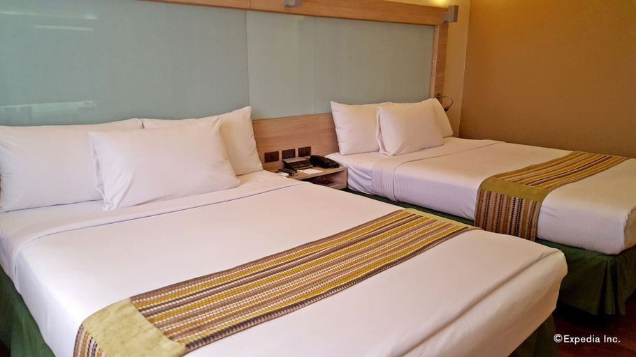 Bedroom 3, Microtel by Wyndham Baguio, Baguio City