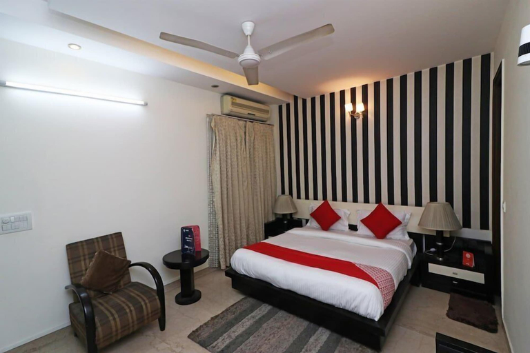 Bedroom 2, Amar Villa One, Delhi