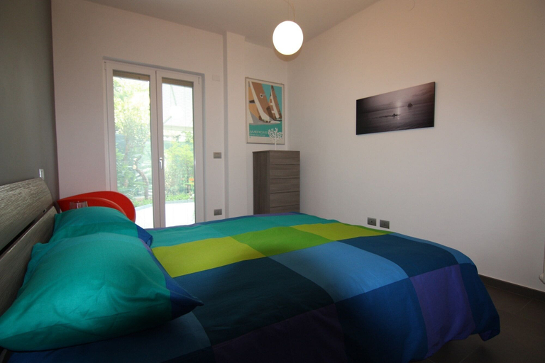 Room 4, Casa Agamennone, Imperia