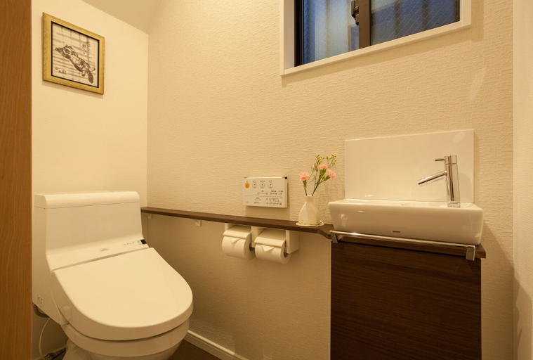 Bathroom 3, Rakucho Hanare, Kyoto