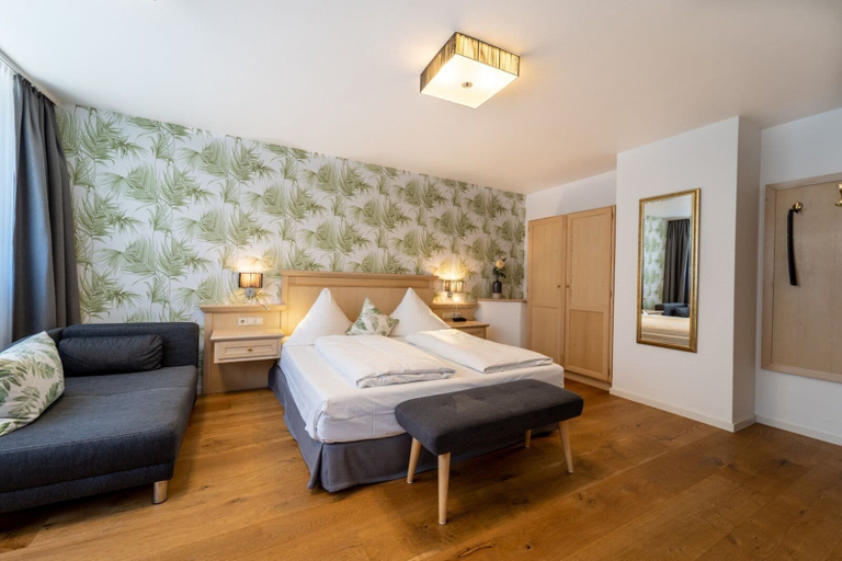 Bedroom 2, Hotel Württemberger Hof, Reutlingen