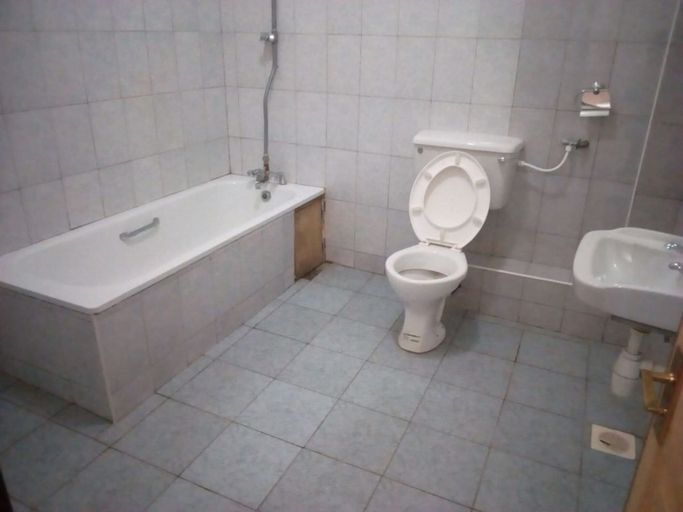 Bathroom, Legacy Hotel, Mwingi Central