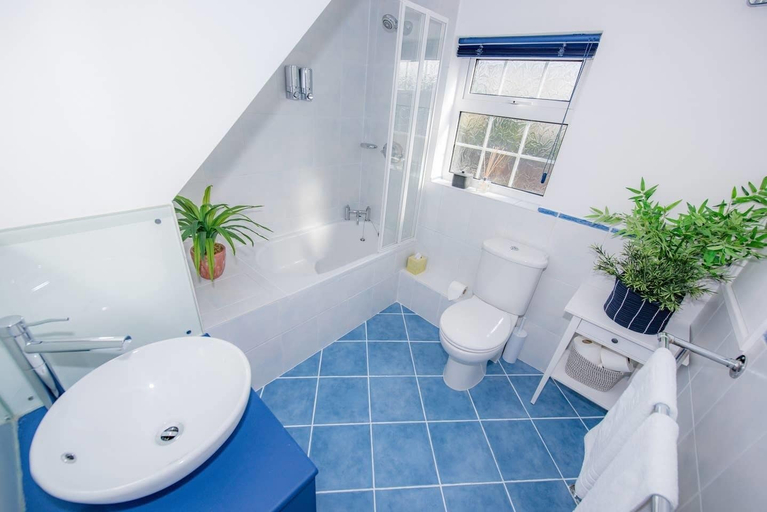 Bathroom 3, The City on your Doorstep, Cambridgeshire