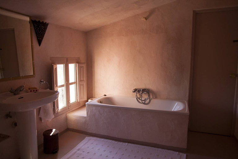 Bathroom 3, La Almuña, Málaga