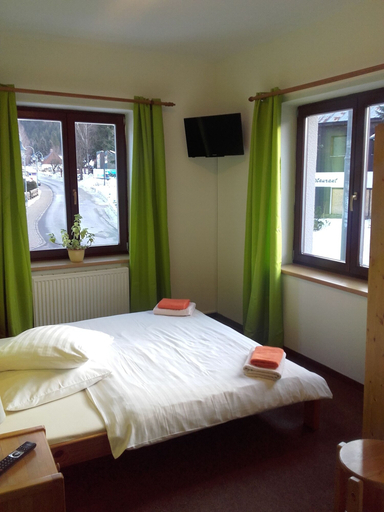 Bedroom 3, Hotel Anna, Semily