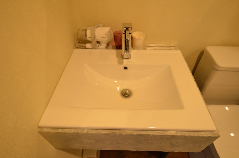Bathroom 3, Tomalt Hakata Hotel, Fukuoka