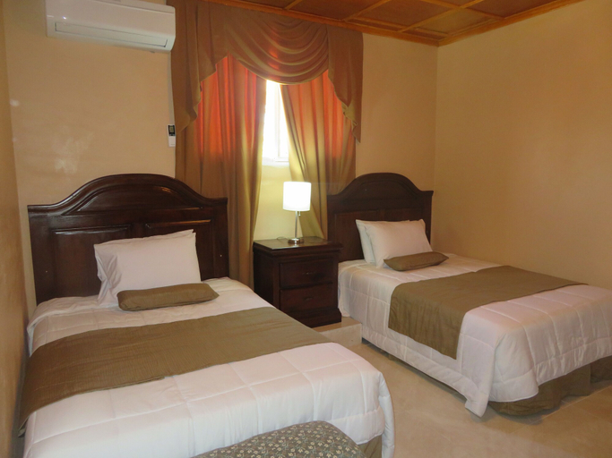 Bedroom 3, Comfort Plus Hotel, Hinche