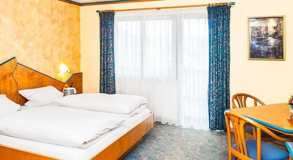 Bedroom 4, Landhotel Mappacher Hof, Schwandorf