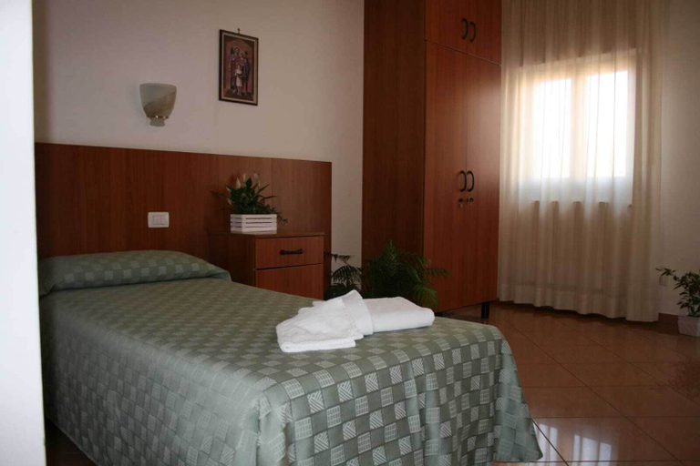 Bedroom 4, NAZARETH RESIDENCE, Viterbo