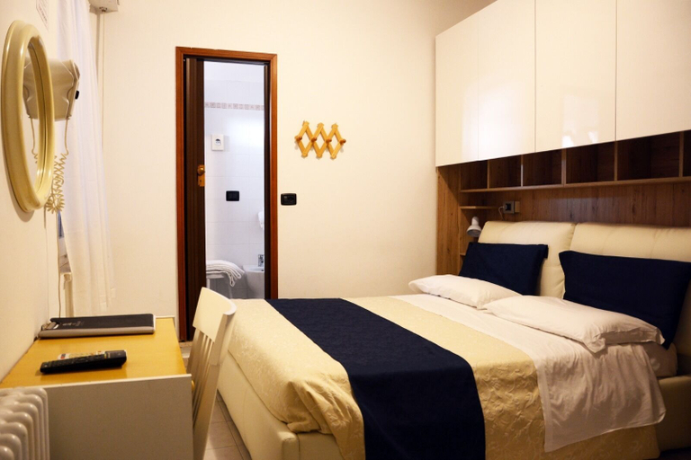 Bedroom 4, Hotel Dea della Salute, Rimini