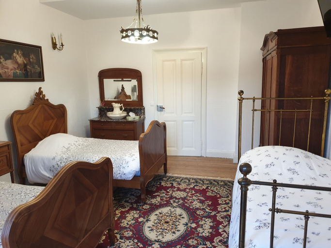 Bedroom 3, L' Obsidienne, Moselle
