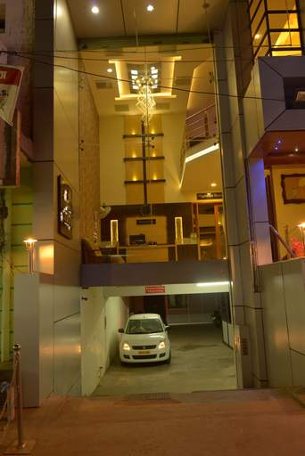 Others 5, Hotel Metro, Thanjavur