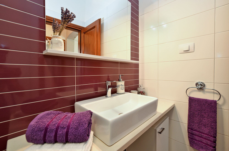 Bathroom 4, House 1125, Vodnjan