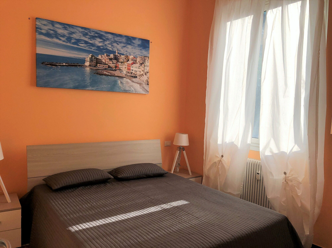 Others 5, House Nervi, Genova