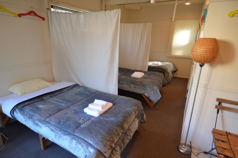 Bedroom 2, Tomalt Hakata Hotel, Fukuoka