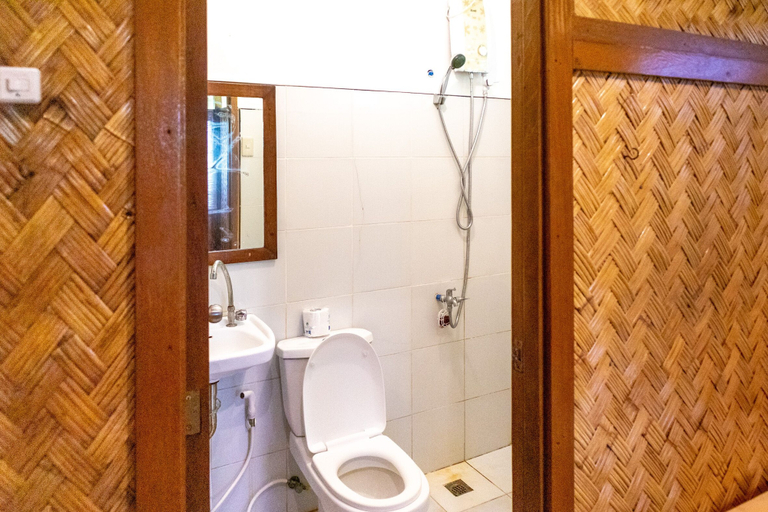 Bathroom, Where2next Hostel, El Nido