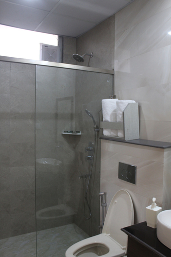 Bathroom 3, Manuni Inn - Riverside Hotel, Kangra