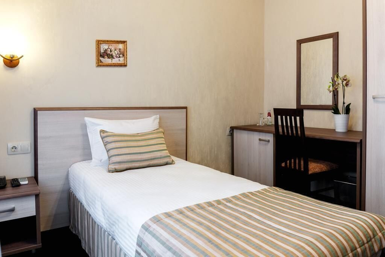 Bedroom 2, Seven Hills Brestskaya, Northern