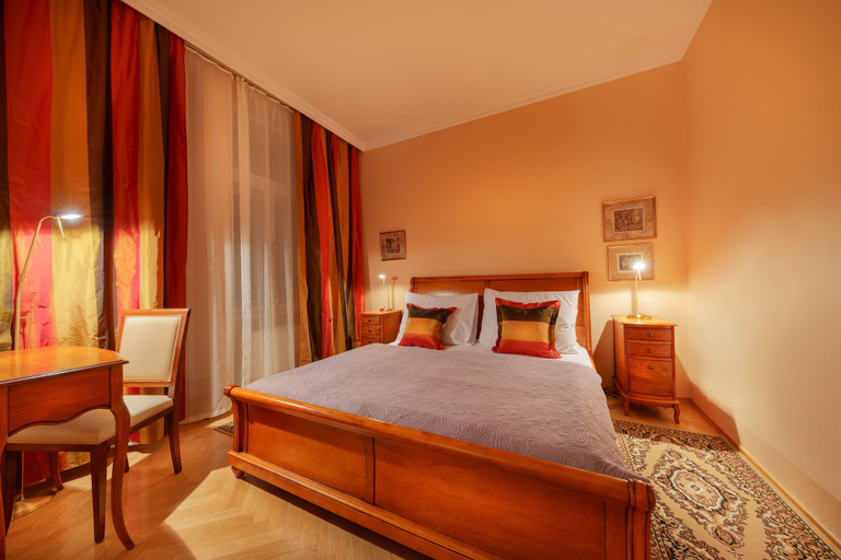 Bedroom 3, Hunger Wall Residence, Praha 1