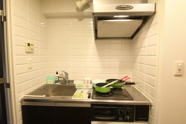Others 4, Yakuin apartment, Fukuoka