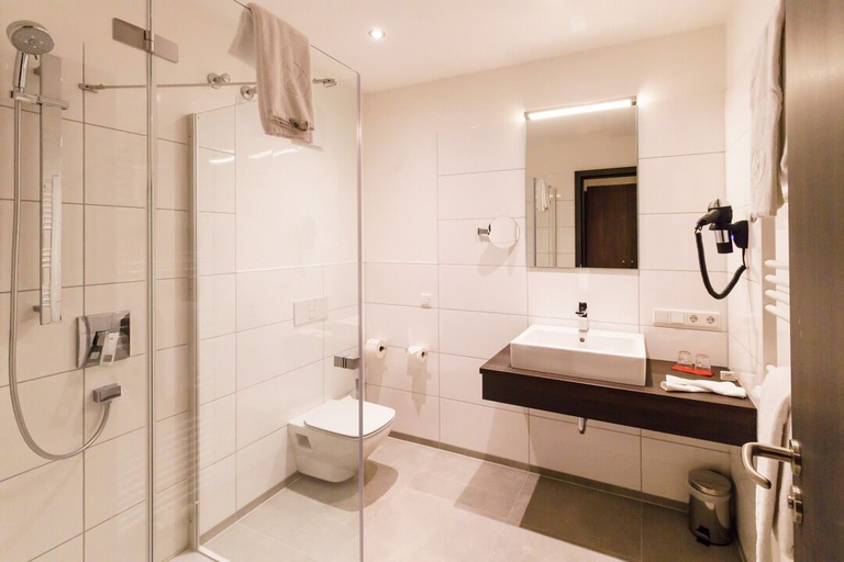 Bathroom, Hotel Duda Boardingroom, Pfaffenhofen an der Ilm