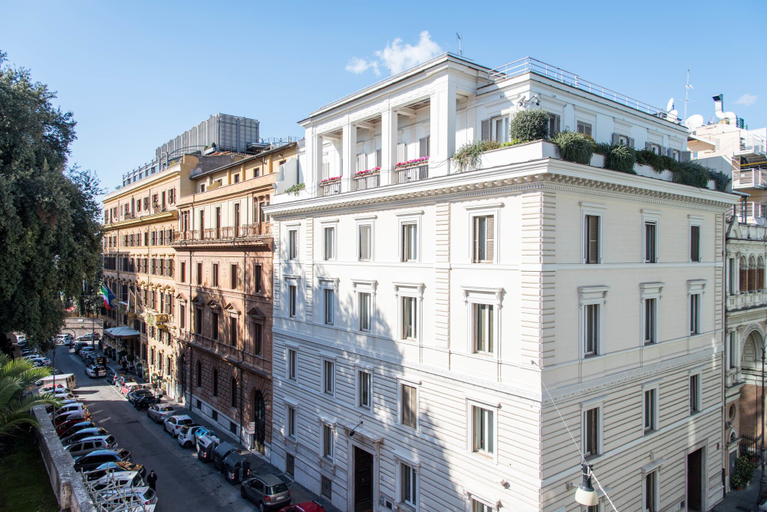 Exterior & Views 2, Lombardia40 Luxury Suites, Rome