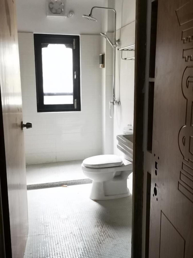 Bathroom 4, Ludrong Hotel, Kawang