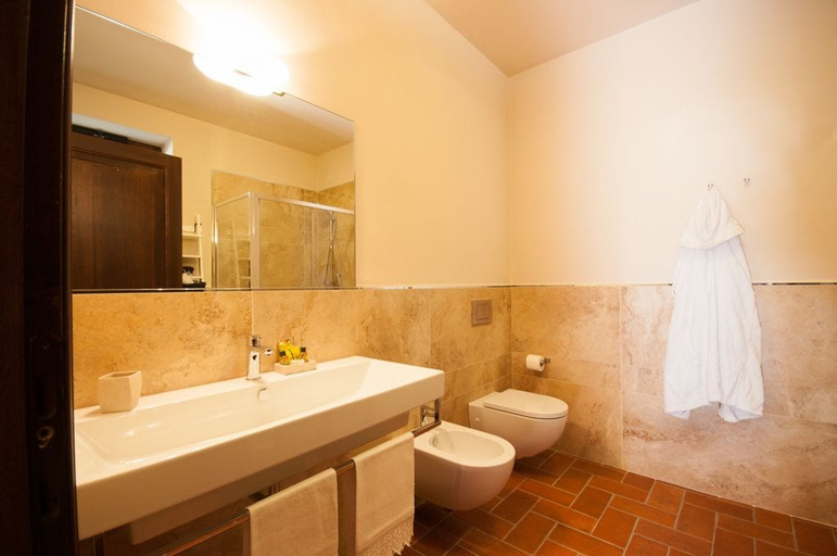 Bathroom 3, Borgo tra gli Olivi, Arezzo