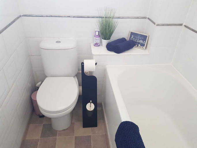 Bathroom, Cyrus House Thameside, London