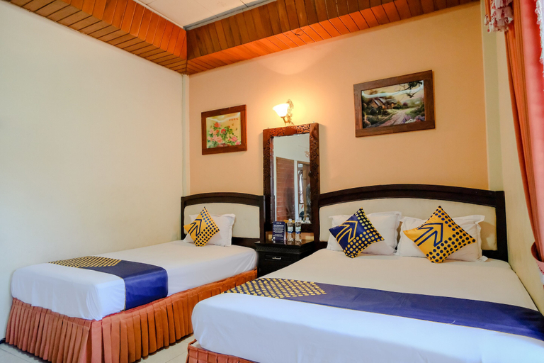 Bedroom 1, OYO 1761 Hotel Dirgahayu, Ponorogo