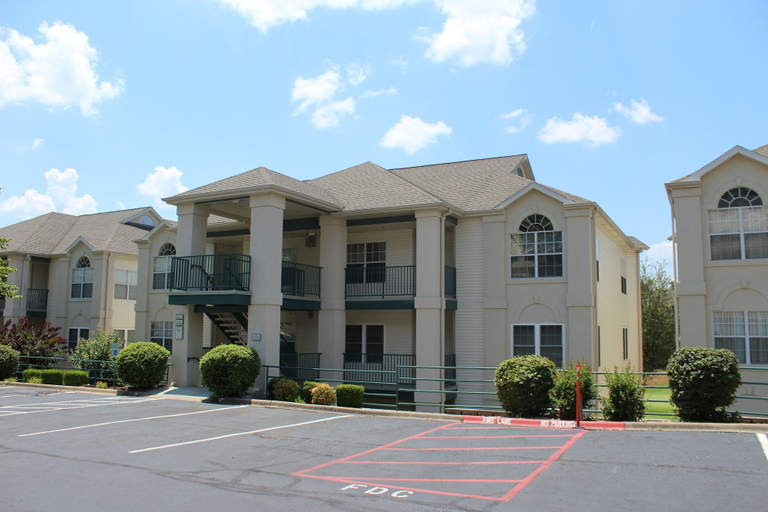 Exterior & Views 2, Branson Condo Resorts by Andy Williams Theatre, Taney